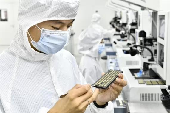 9.4% نموا في الاستثمار بقطاع صناعة المعلومات الإلكترونية الصينية النصف الأول