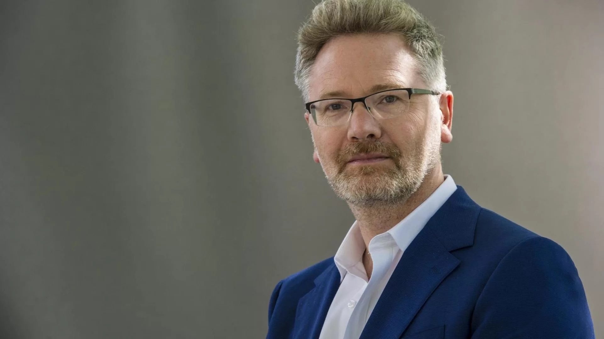 آدم توز ؛ فاينانشيال تايمز