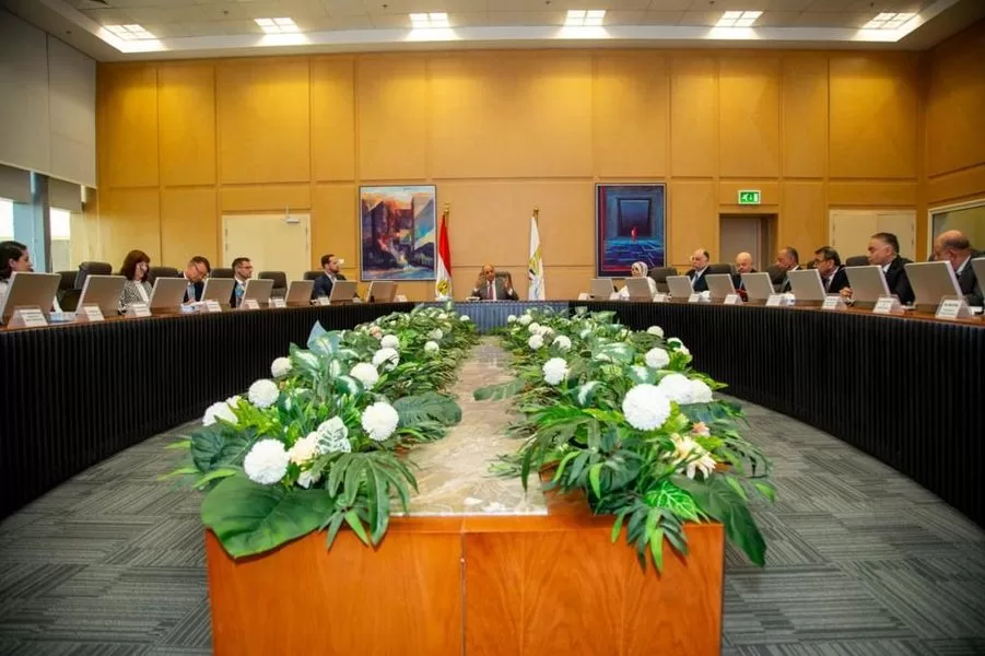 رئيس الوزراء يتابع سير العمل بمدينة الأثاث بدمياط وسبل الاستفادة من مزاياها التنافسية