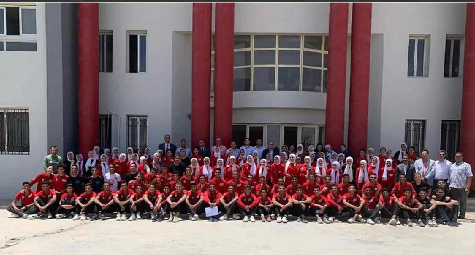 "مصر للتأمين" تستعرض خطط تطوير المدرسة الدولية للتكنولوجيا التطبيقية