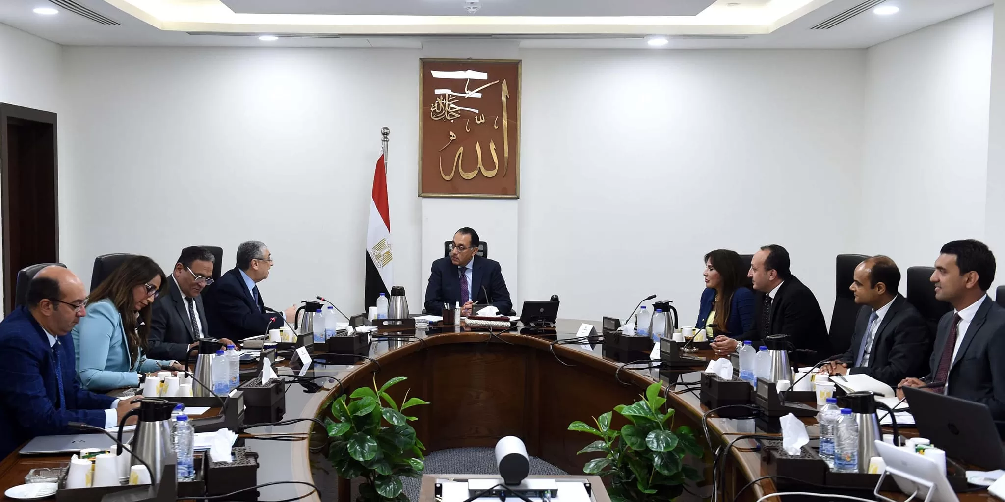 رئيس الوزراء: الاستمرار في تهيئة المناخ الجاذب للاستثمار بقطاع الكهرباء