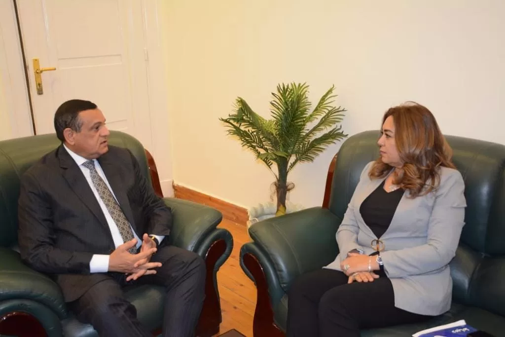وزير التنمية المحلية يتابع تنفيذ المجزر الآلى فى "دمياط" باستثمارات 350 مليون جنيه