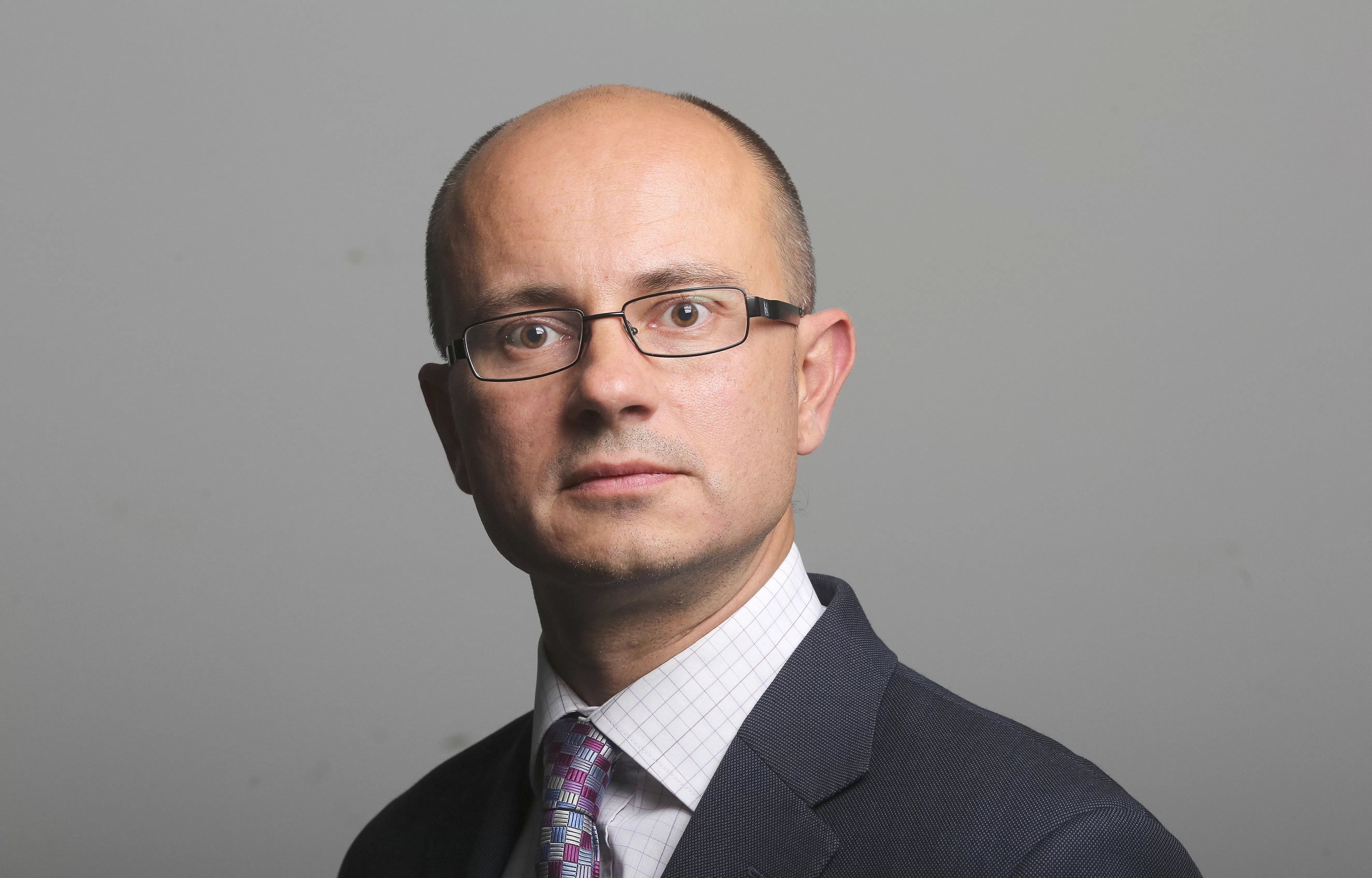 كريس جيلز كاتب مقالات فى «فاينانشيال تايمز»