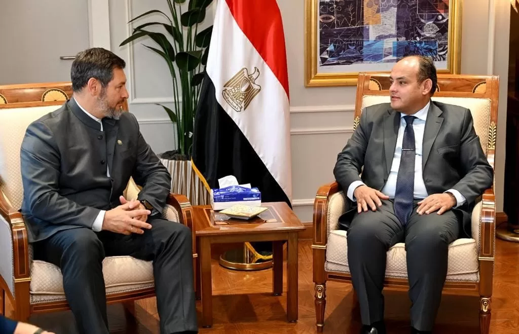 وزير التجارة: مهتمون بتنمية صناعة السيارات وتقديم حوافز كبيرة