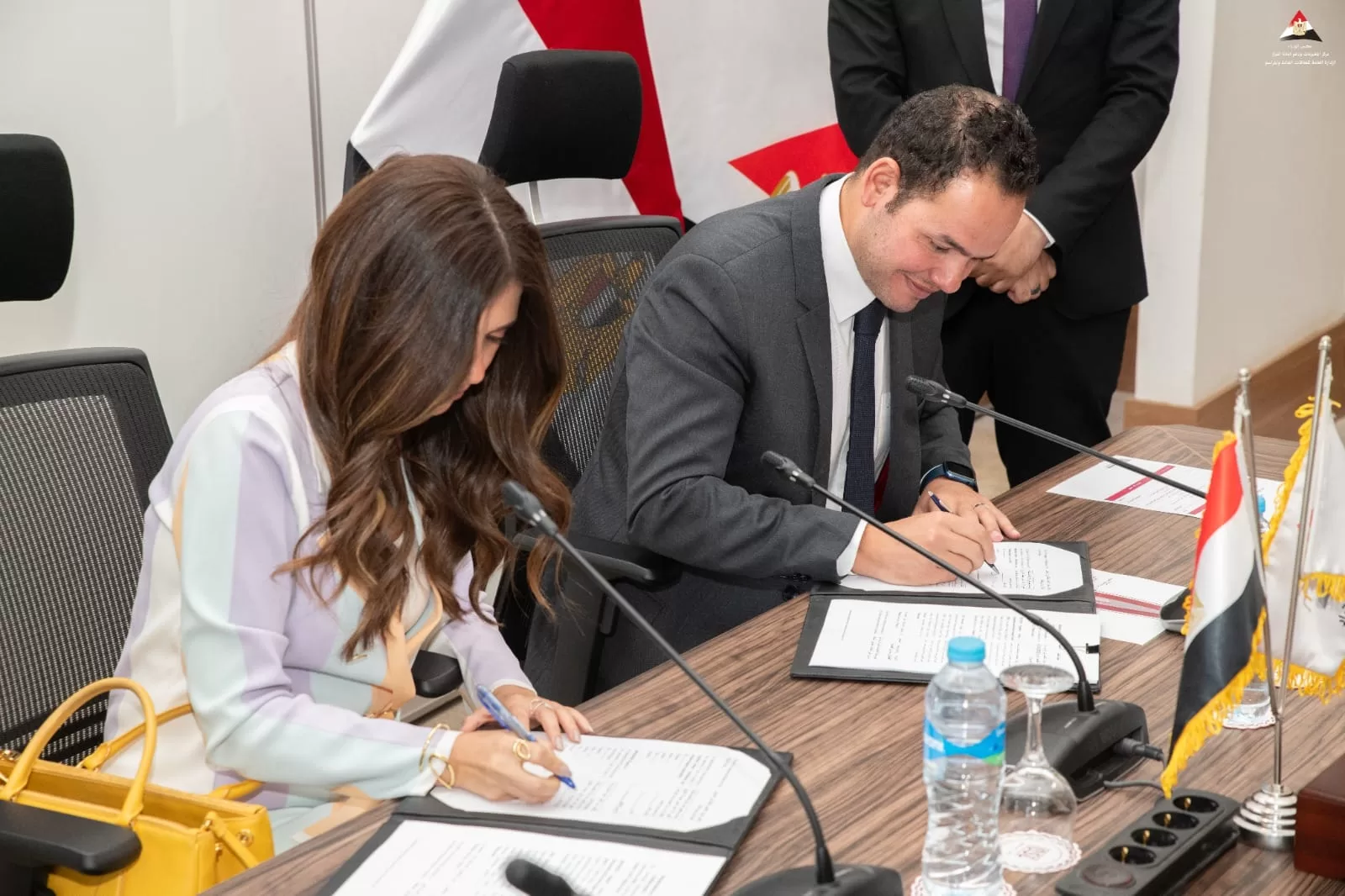 مذكرة تفاهم بين "معلومات الوزراء" و"مايكروسوفت" لوضع خارطة للتحول الرقمي