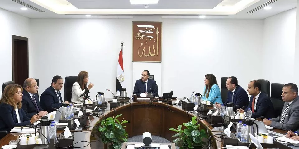 رئيس الوزراء يتابع تسكين الموظفين في المقار الجديدة بالحي الحكومي بالعاصمة الإدارية