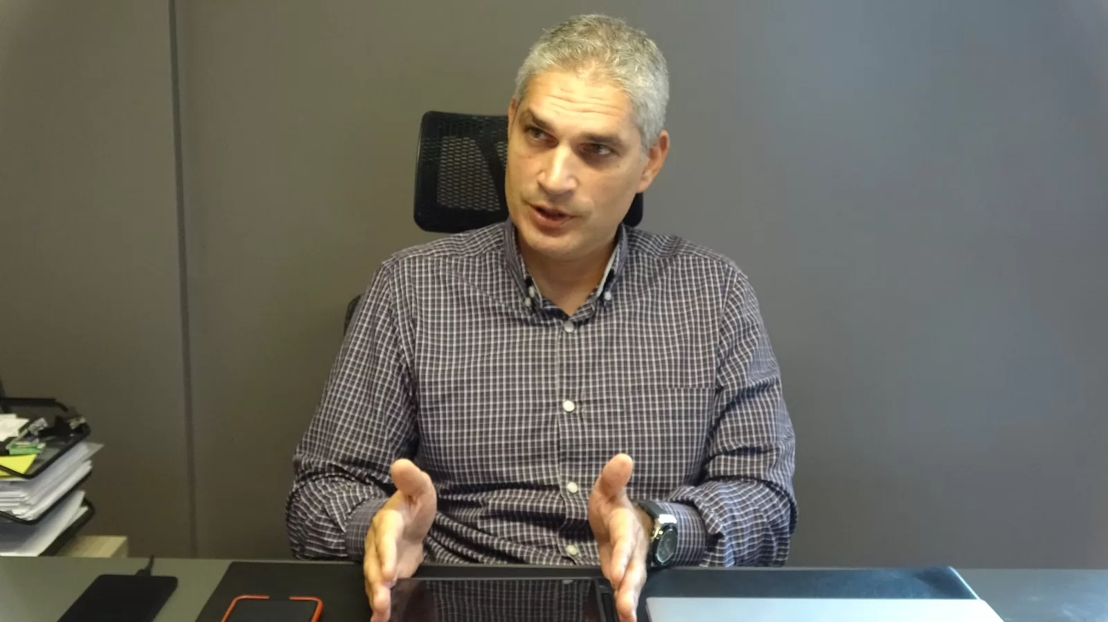 أحمد المفتى ؛ نيرك