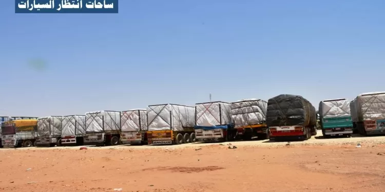"النقل" توضح أسباب تكدس الشاحنات بمينائي أرقين وقسطل مع السودان