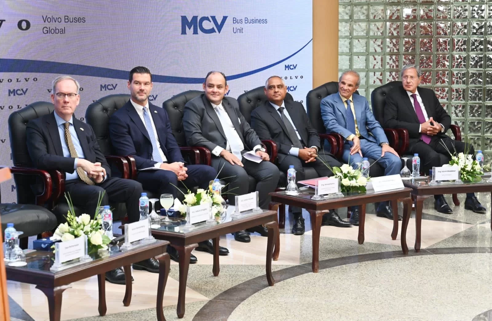 اتفاقية بين "MCV" و"فولفو" لتصنيع أتوبيسات كهربائية بمصر لتصديرها إلى أوروبا