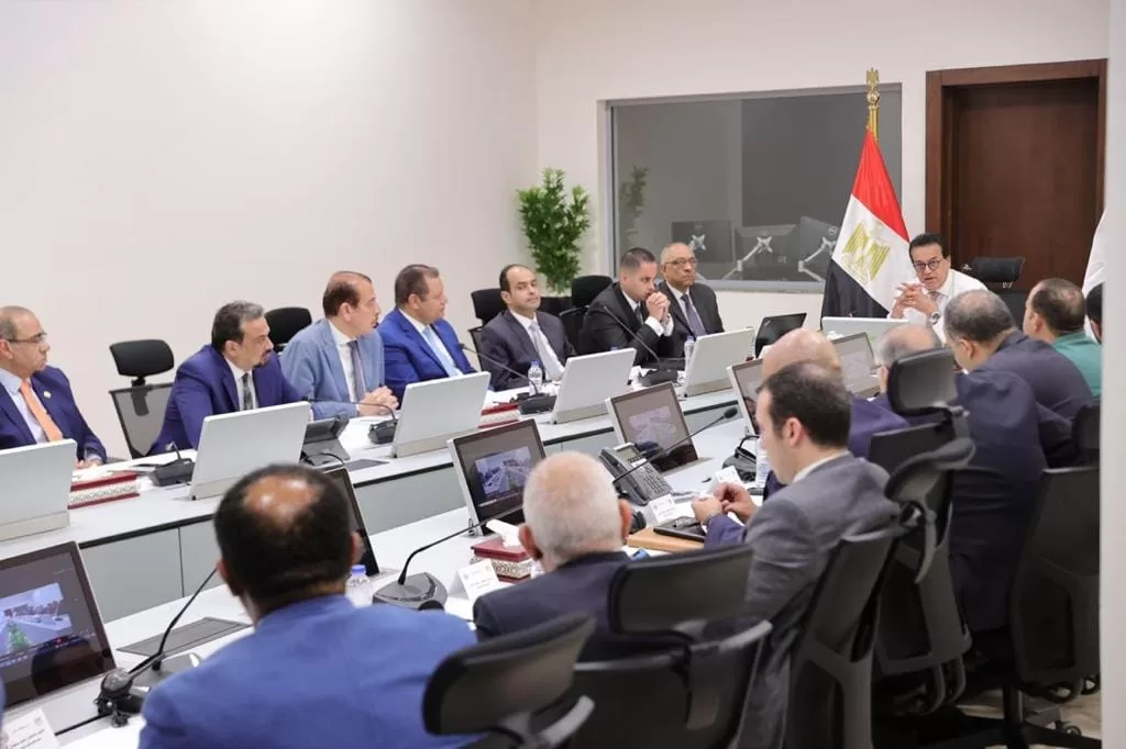 "عبدالغفار" يتابع الاستعدادات النهائية للمؤتمر العالمي للسكان والصحة والتنمية