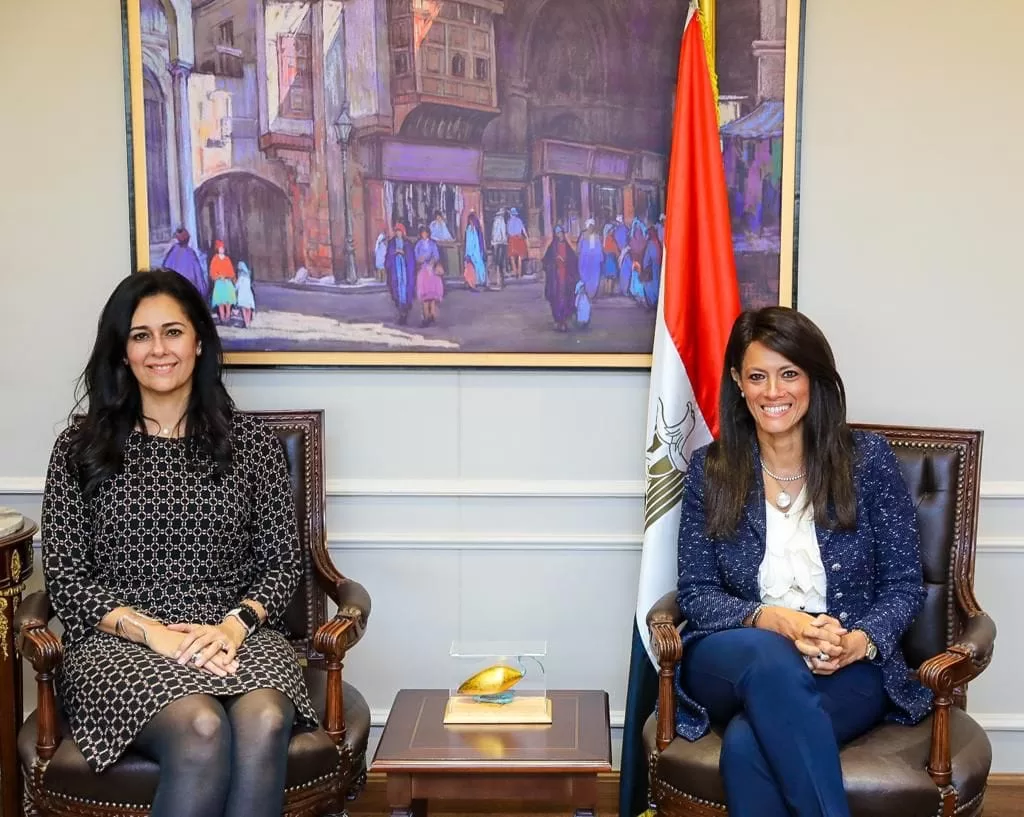 "المشاط" تبحث تعزيز التعاون بين الحكومة و"جي بي مورجان"