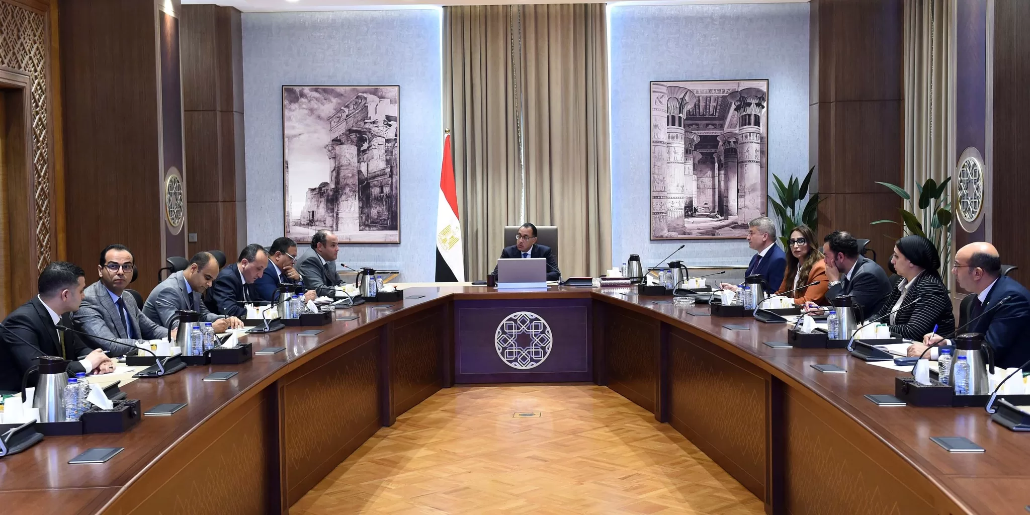 رئيس الوزراء يبحث إجراءات تنفيذ حزمة الحوافز الجديدة للاستثمار الصناعى