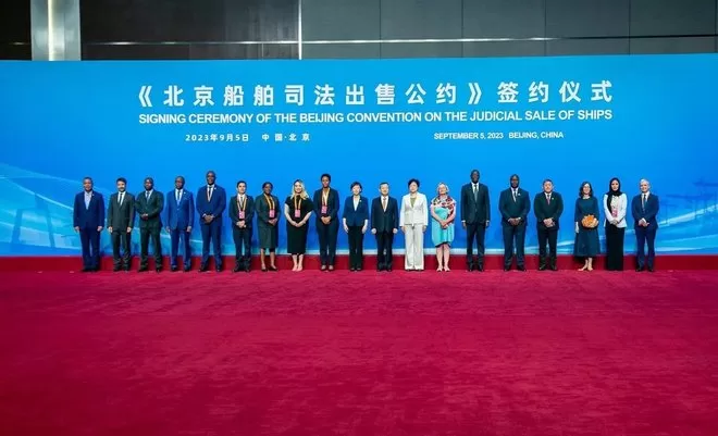 السعودية توقّع على إنشاء نظام يجعل البيع القضائي للسفن نافذاً دولياً