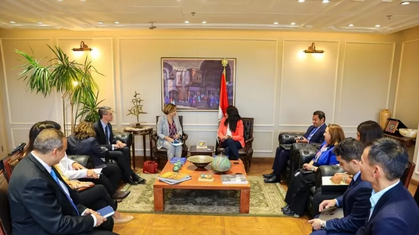 مصر تبحث مع البنك الدولي تطورات توسيع مظلة برنامج "تكافل وكرامة"