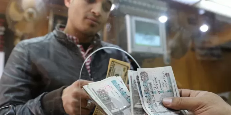 الجنيه ؛ تعويم الجنيه ؛ الاقتصاد المصرى ؛ مصر ؛ الدولار ؛ سعر الصرف ؛ شركات الصرافة