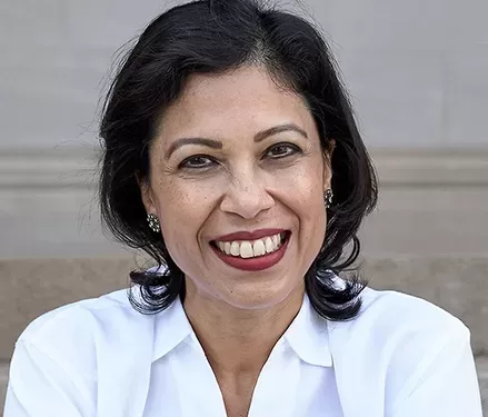 عفت شريف المدير العالمي لقطاع الحماية الاجتماعية والوظائف