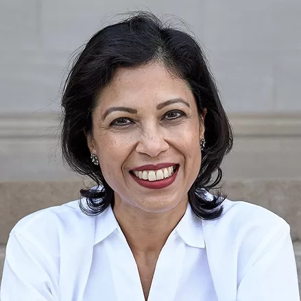 عفت شريف المدير العالمي لقطاع الحماية الاجتماعية والوظائف