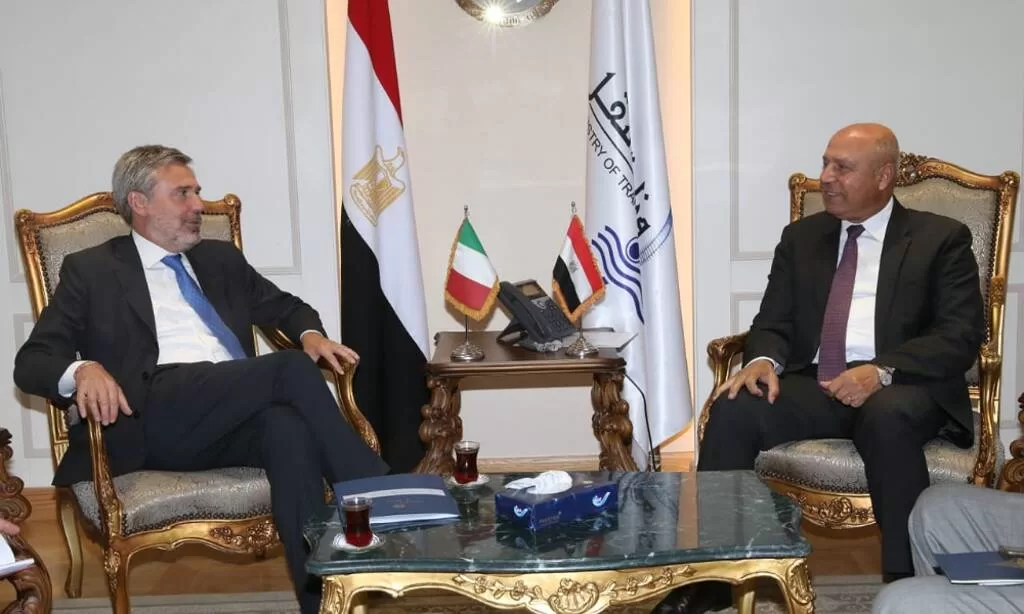 مصر وإيطاليا تبحثان مستجدات تسيير خط "رورو" لنقل الحاصلات الزراعية
