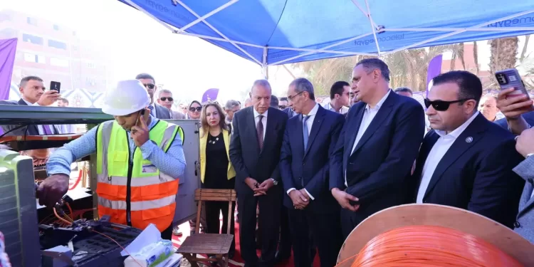 "طلعت": تطوير البنية التحتية بقرى "حياة كريمة" يدعم مشروع "مصر الرقمية"