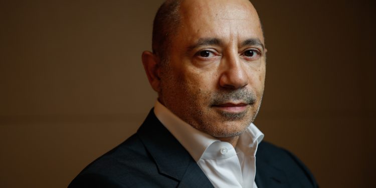 الملياردير البريطاني آلان هوارد