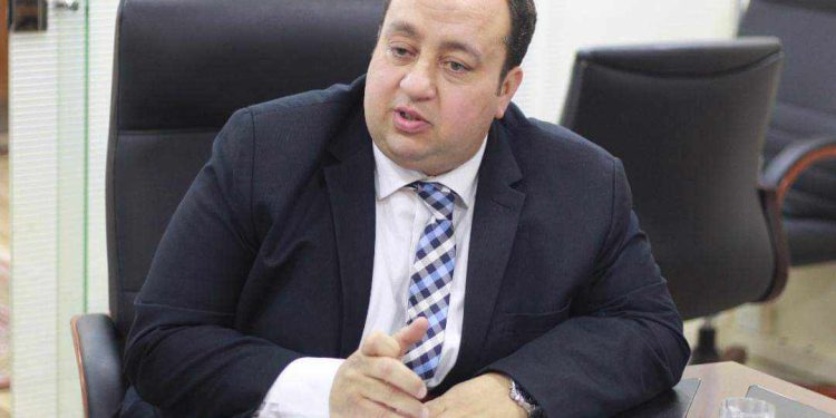 أحمد عبد العاطى، رئيس قطاع الإنتاج والفروع بشركة وثاق للتأمين