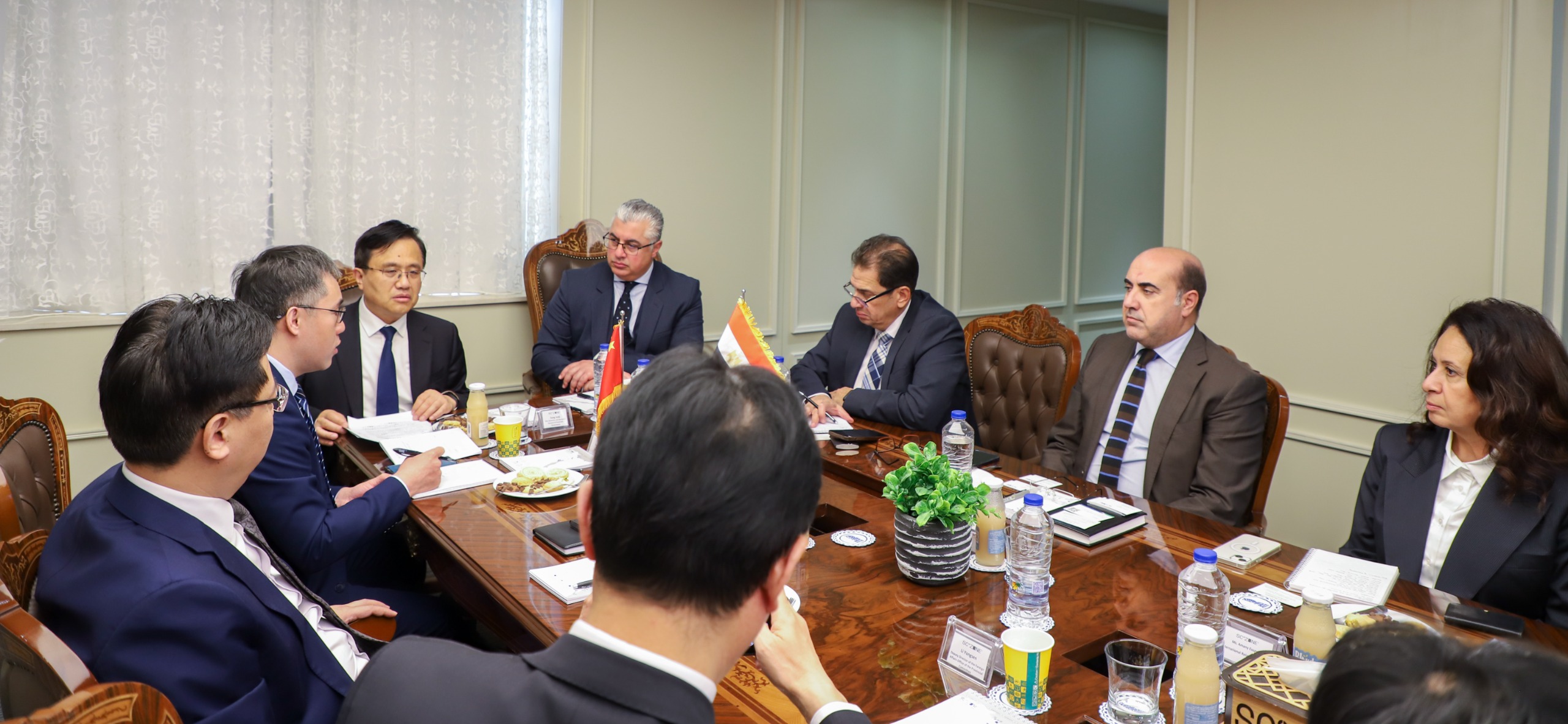 رئيس اقتصادية قناة السويس: حريصون على تعميق التعاون مع المستثمرين الصينيين