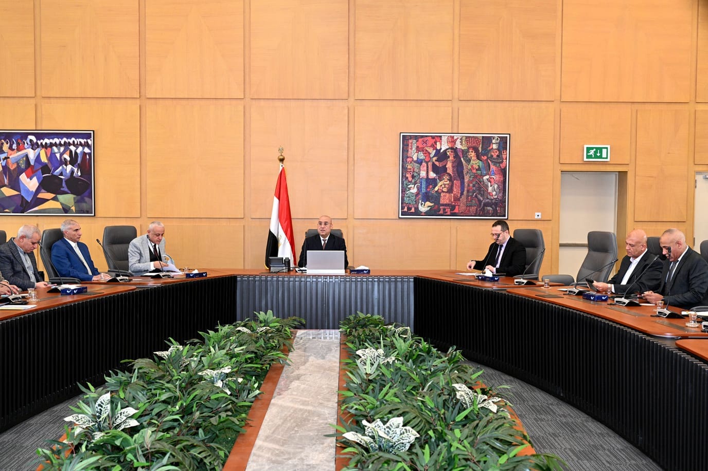 وزير الإسكان يوجه ببدء العمل لوضع موازنة مستقلة لكل مدينة جديدة