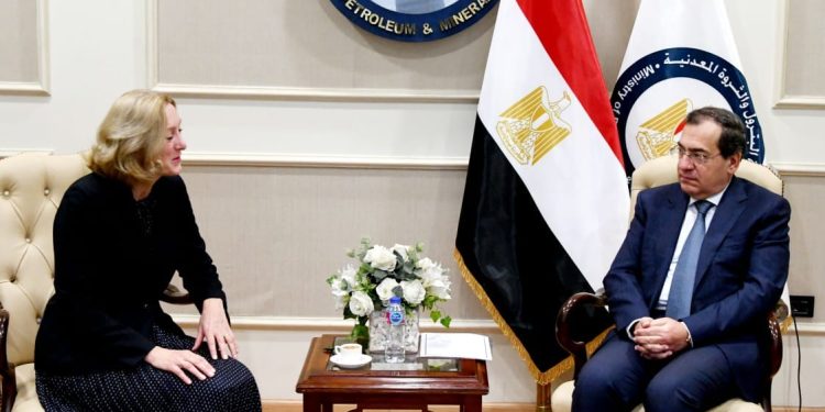 وفد سلوفاكي يعتزم زيارة مصر لبحث فرص الاستثمار المتاحة