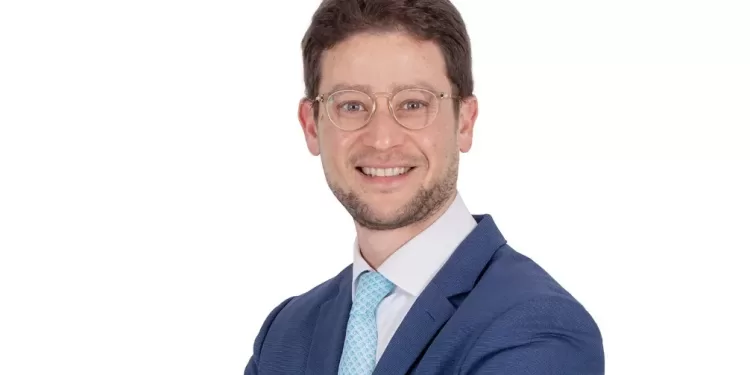 مصطفى جاد، الرئيس المشارك لقطاع الترويج وتغطية الاكتتاب في إي اف چي هيرميس