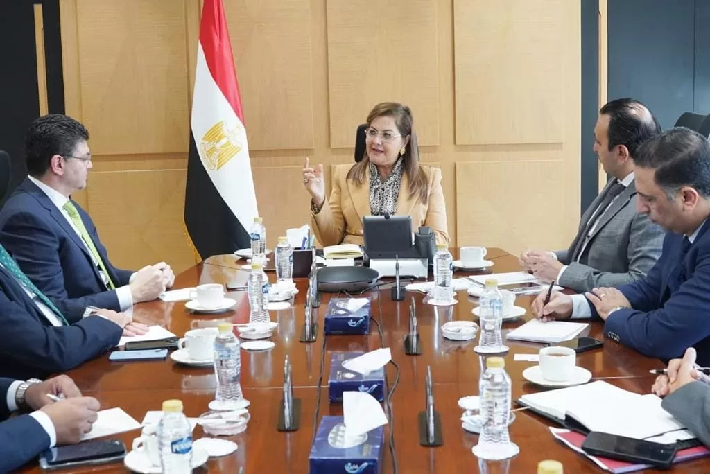 "ستاندرد تشارترد": حريصون على دعم القطاع الخاص وتحقيق خطط الحكومة