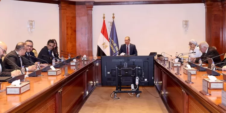 وزير الاتصالات: 1.7 مليار جنيه موازنة التدريب بالعام المالى الجارى