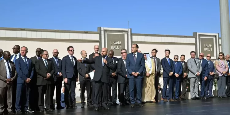 رئيس الوزراء يفتتح فعاليات المعرض والمؤتمر الدولى للنقل الذكى واللوجيستيات