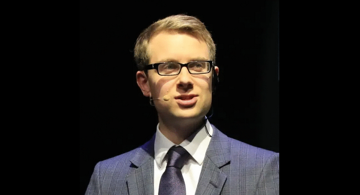 بيتر كامبل، مراسل فاينانشال تايمز