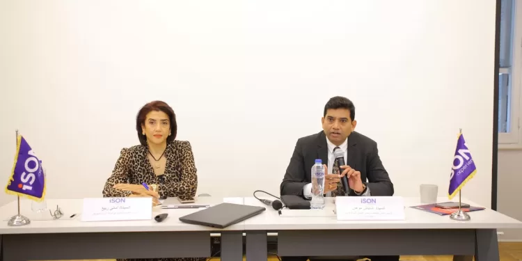 "أيزون إكسبيرينس" للتعهيد تستهدف التعاون مع 500 شركة خلال عامين
