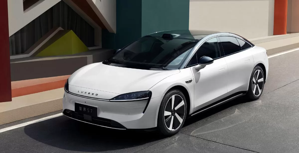 بنصف الثمن.. "هواوي" تطلق سيارة تتفوق على "تسلا"