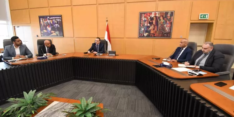 وليد عباس: توفير الفرص الاستثمارية بالمدن الجديدة.. وخاصة بآلية السداد بالدولار