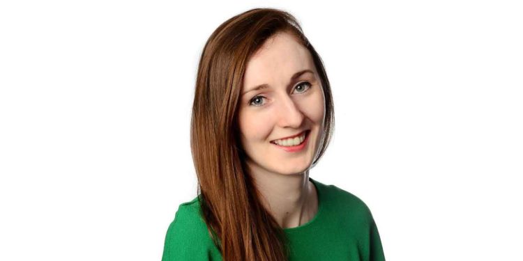 أتراكتا موني، محررة في فاينانشيال تايمز