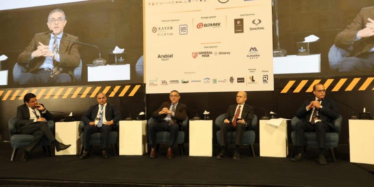 "إيجيبت أوتوموتيف".. جهود حكومية حثيثة لدعم توطين صناعة السيارات