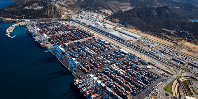 المركب المينائي طنجة المتوسط