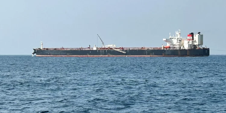 ناقلة نفط في البحر الأحمر