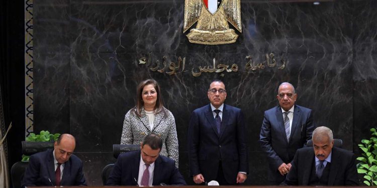 "آيكون" توقع اتفاقيات الاستحواذ على 39% مع حقوق الإدارة فى 7 فنادق تاريخية