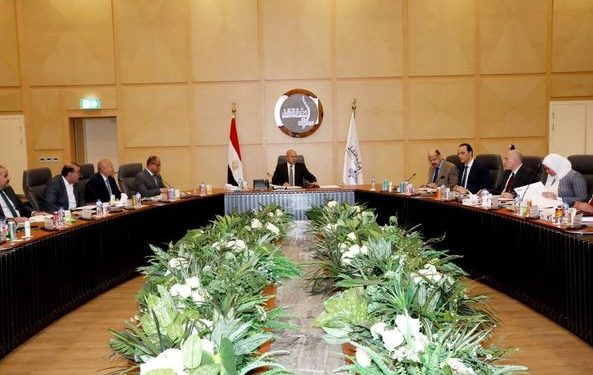 وزير النقل خلال ترأسه أعمال الجمعية العمومية العادية لشركة الاتحاد العربي للنقل البري والسياحة "سوبر جيت"