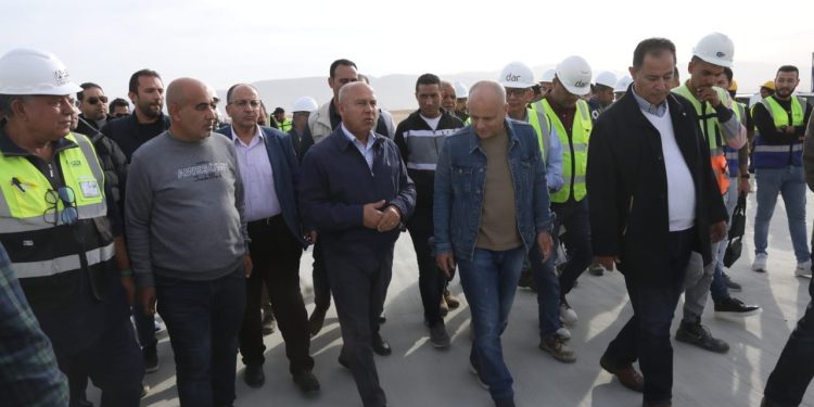 وزير النقل يتابع معدلات تطوير ميناء السخنة