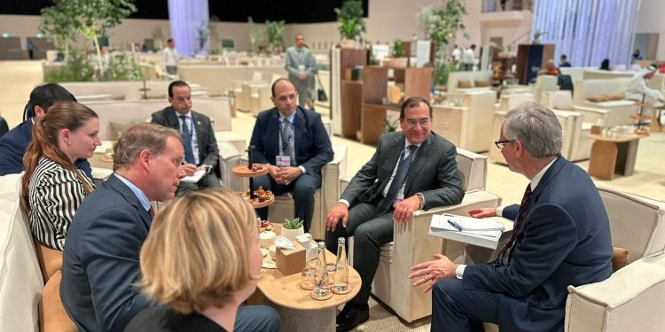 مصر تبحث تعزيز التعاون مع أستراليا في مجال التعدين