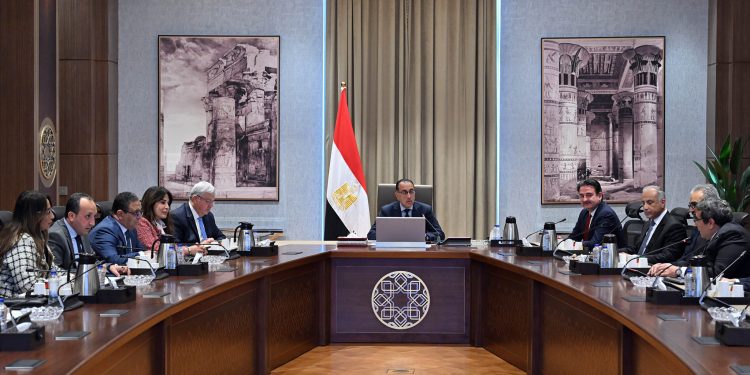 رئيس الوزراء يبحث التعاون بين جامعتي "تكساس سيستم" الأمريكية و"باديا" المصرية