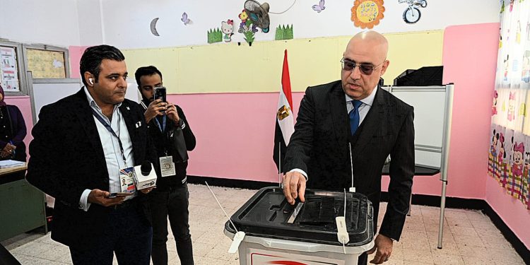 وزير الإسكان