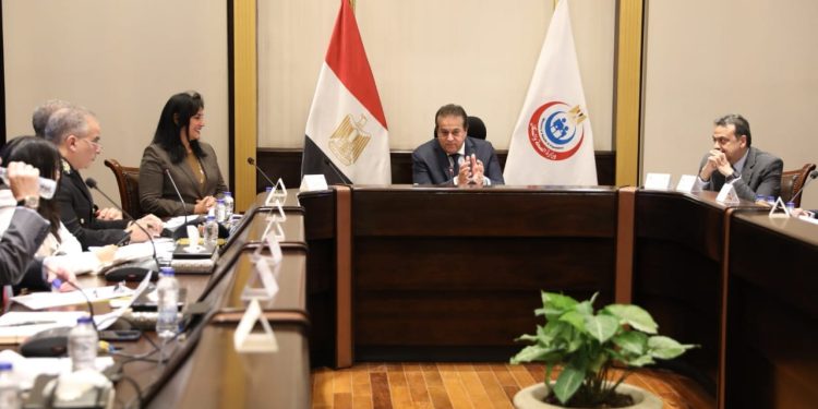 وزير الصحة يوجه بسرعة الإنتهاء من منصة منظومة السياحة العلاجية