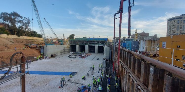 وزير الري: 38% نسبة تنفيذ مشروع قناطر ديروط الجديدة