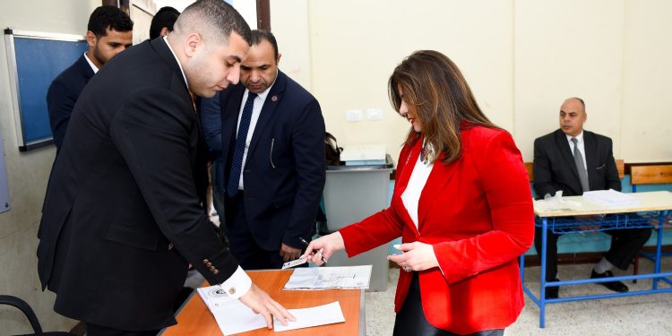وزيرة الهجرة تدلي بصوتها في الانتخابات الرئاسية 2024