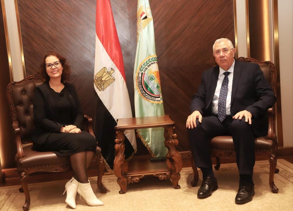 "القصير": التركيز على البحوث التطبيقية واستنباط أصناف من المحاصيل الاستراتيجية